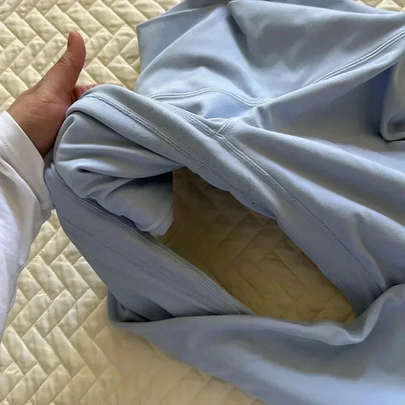 Lululemon - Picture 4 of 6